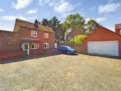 3 bedroom detached house for sale in Severn Side South, Bewdley, Worcestershire, DY12