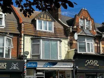 1 bedroom apartment for sale in Station Road, North Chingford, E4