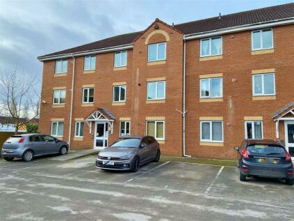 2 bedroom apartment for sale in Long Trods, Selby, YO8