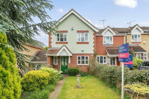 4 bedroom end of terrace house for sale in Morse Close, Harefield, Uxbridge, UB9