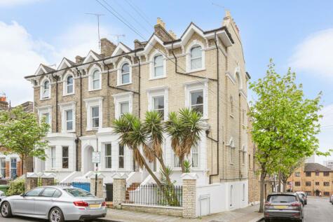 1 bedroom end of terrace house for sale in Aspley Road, 
Wandsworth, SW18