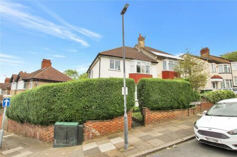 3 bedroom semi-detached house for sale in Constitution Rise, Shooters Hill, London, SE18