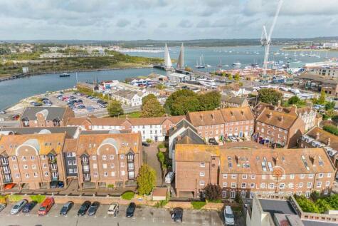 4 bedroom apartment for sale in Barbers Wharf, Poole, BH15