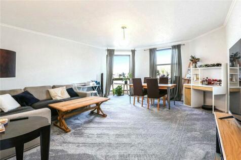 3 bedroom apartment for sale in Riverside Court, Vauxhall, London, SW8
