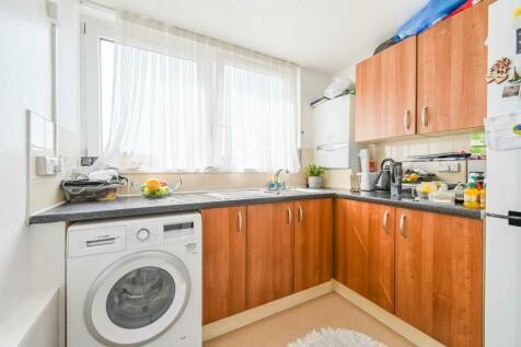 1 bedroom flat for sale in PROGRESS WAY, Wood Green, London, N22