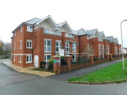 2 bedroom retirement property for sale in Southampton Road, SO45