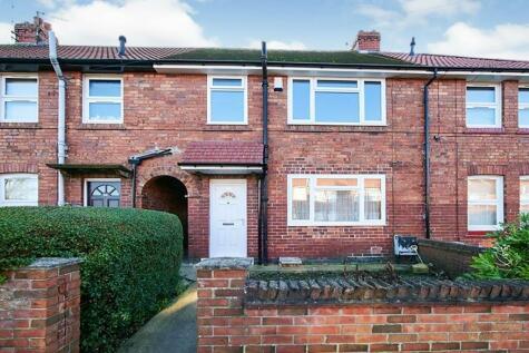 3 bedroom terraced house for sale in Hadrian Avenue, York, North Yorkshire, YO10