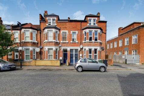 1 bedroom flat for sale in Harpenden Road, West Norwood, London, SE27