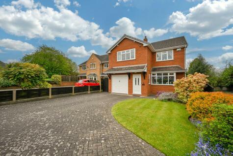 4 bedroom detached house for sale in Hut Hill Lane, Great Wyrley, WS6