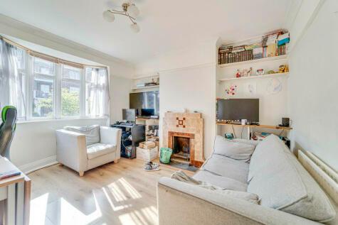 2 bedroom apartment for sale in Alexandra Road, Muswell Hill N10