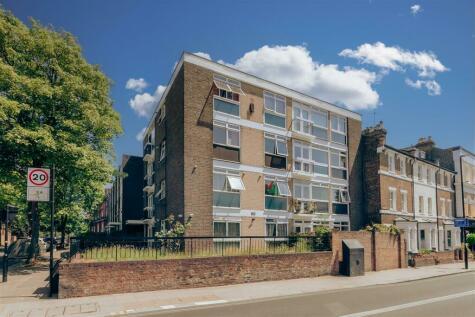 2 bedroom flat for sale in Highgate Road, Dartmouth Park NW5