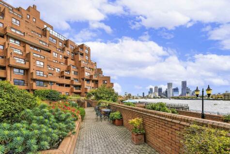 1 bedroom flat for sale in The Highway, Wapping, E1W