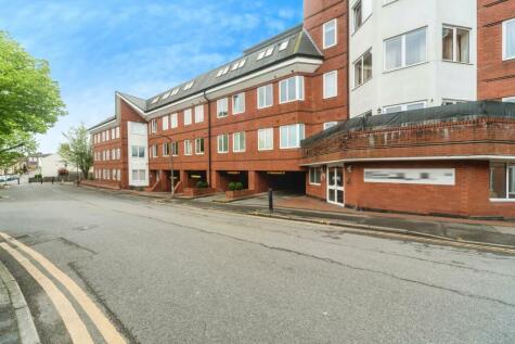 1 bedroom flat for sale in Sutton Court Road, Sutton, SM1