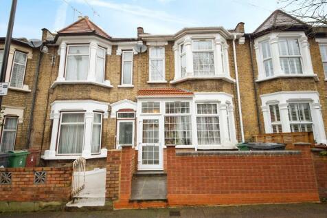 5 bedroom terraced house for sale in William Street, Leyton, London, E10