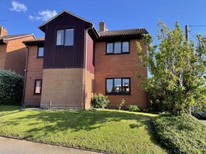 4 bedroom detached house for sale in Paper Mill Lane, Bramford, IP8