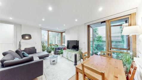 2 bedroom flat for sale in Roden Court, N6