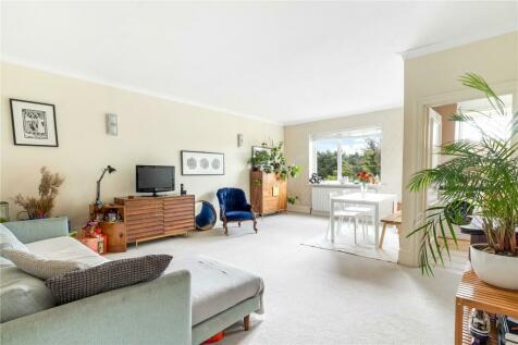 2 bedroom apartment for sale in Queens Avenue, London, N10