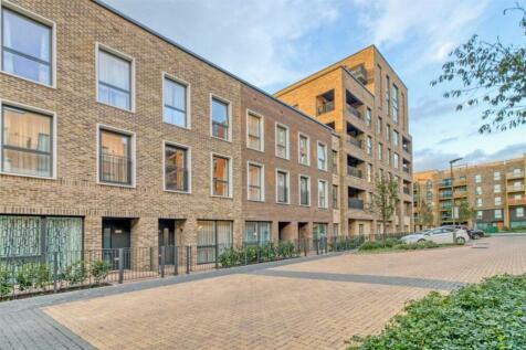 3 bedroom town house for sale in Thonrey Close, Colindale, NW9