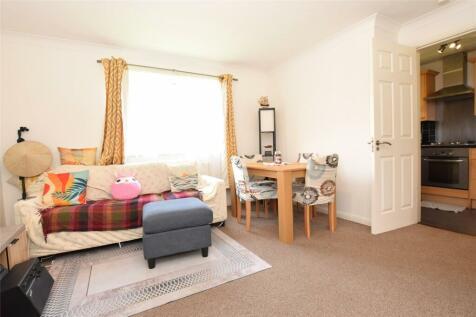 1 bedroom apartment for sale in Kirk Rise, Sutton, SM1