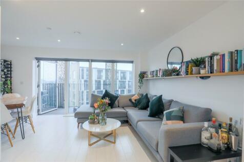 1 bedroom flat for sale in Atkins Square, Dalston Lane, London, E8