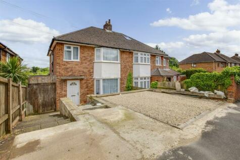 3 bedroom semi-detached house for sale in Chiltern Avenue, High Wycombe (no Chain), HP12