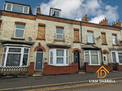 4 bedroom terraced house for sale in Tindall Street, Scarborough, North Yorkshire, YO12