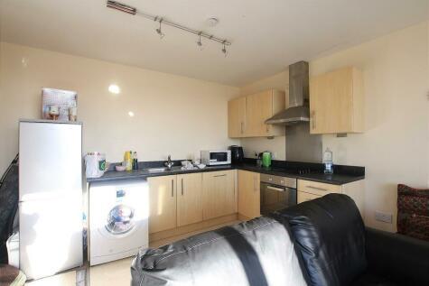 1 bedroom apartment for sale in Canalside Gardens, Southall, UB2
