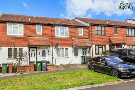 1 bedroom apartment for sale in Stapleford Close, Chingford, E4
