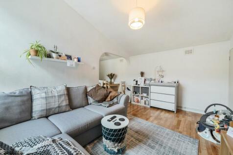 1 bedroom bungalow for sale in Hilversum Crescent, London, SE22