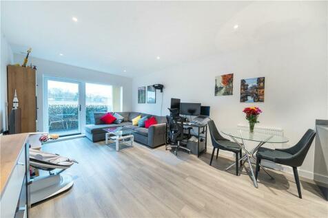 1 bedroom apartment for sale in Rolfe Terrace, Woolwich, London, SE18