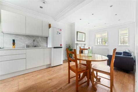 3 bedroom apartment for sale in Vale Parade, London, SW15