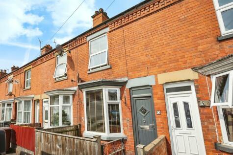 2 bedroom terraced house for sale in Kings Road, Melton Mowbray, LE13