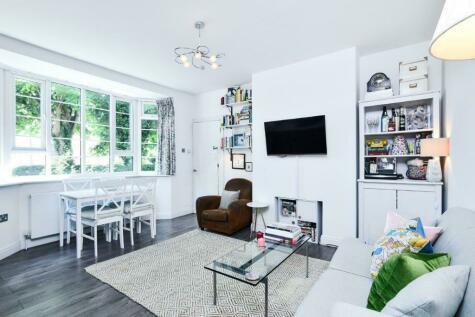 1 bedroom apartment for sale in Pembroke Road, London, N10