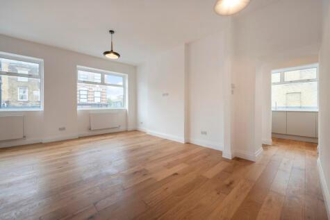 2 bedroom flat for sale in Kentish Town Road, 
Chalk Farm, NW1