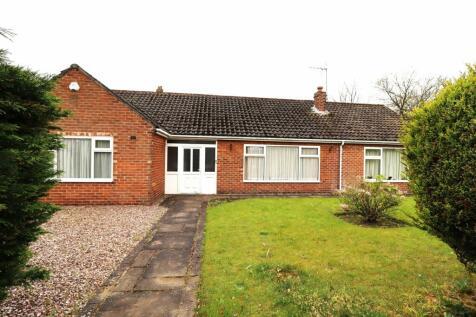 2 bedroom detached bungalow for sale in Queens Road, Formby, L37