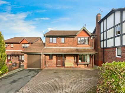 4 bedroom detached house for sale in Bellerby Close, Whitefield, M45