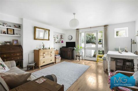2 bedroom property for sale in Camden Road, London, NW1