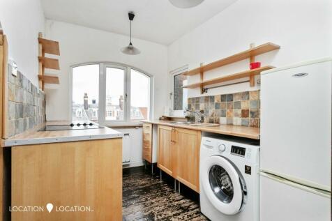 1 bedroom apartment for sale in Stamford Hill, London, N16