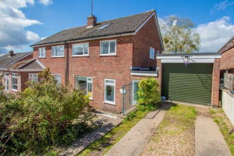 4 bedroom semi-detached house for sale in Slade Close, Ottery St Mary, EX11