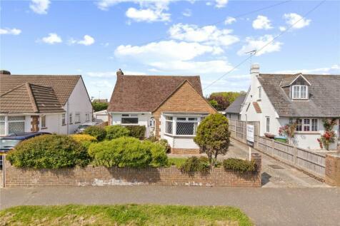 2 bedroom bungalow for sale in South Drive, Felpham, West Sussex, PO22