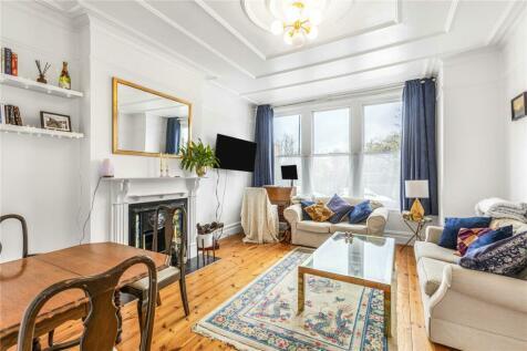1 bedroom flat for sale in Valley Road, London, SW16