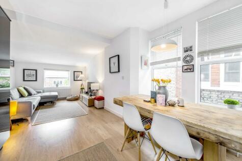 1 bedroom flat for sale in Kingswood Road, Brixton, London, SW2
