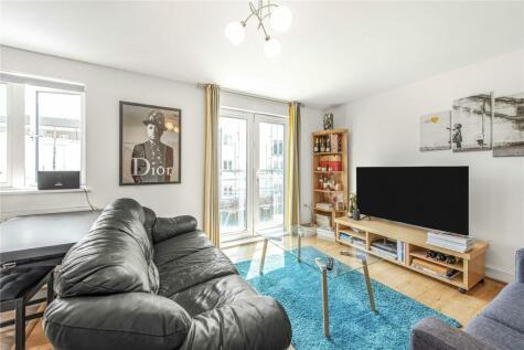 2 bedroom flat for sale in Stane Grove, London, SW9