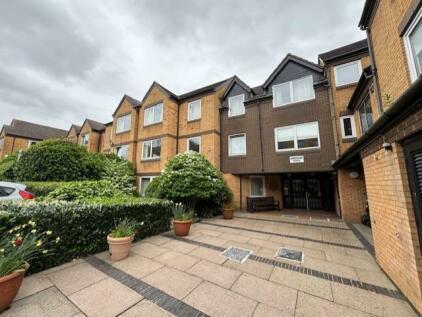 1 bedroom apartment for sale in Kings Head Hill, London, E4