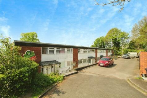 2 bedroom flat for sale in View Drive, Dudley, West Midlands, DY2