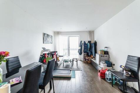 3 bedroom apartment for sale in Broadfield Lane, London, NW1