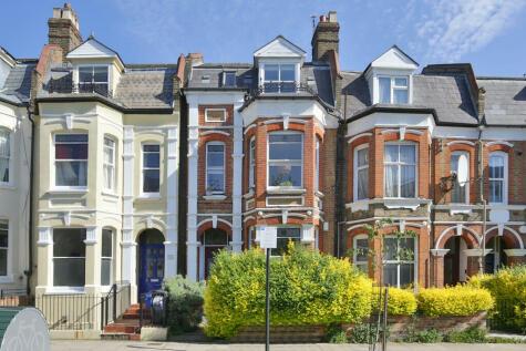 2 bedroom apartment for sale in Clissold Crescent, London, N16