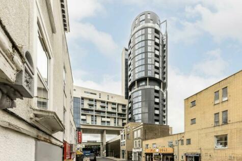 1 bedroom flat for sale in City North Place, London, N4