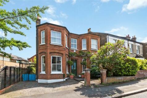 4 bedroom detached house for sale in St Julians Farm Road, West Norwood, London, SE27