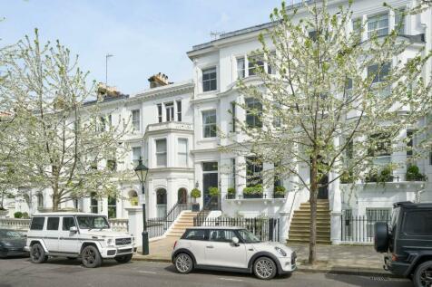 5 bedroom terraced house for sale in Palace Gardens Terrace, Kensington, London, W8